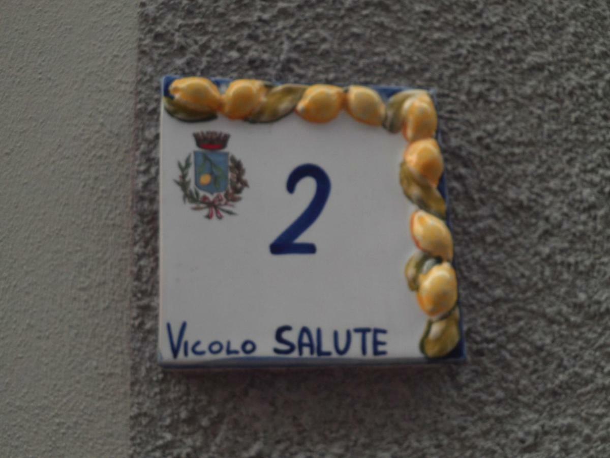 Casa Anita Lägenhet Limone sul Garda Exteriör bild