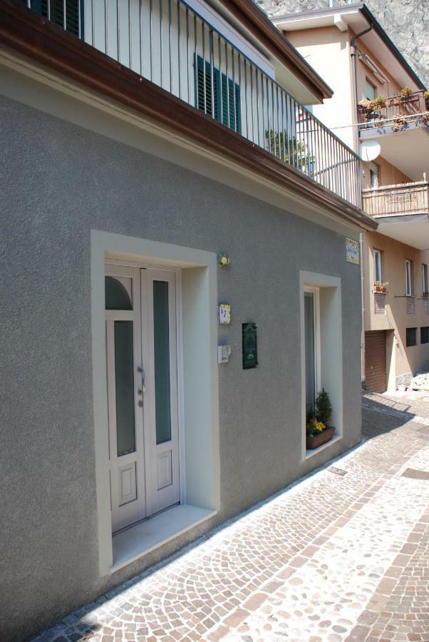 Casa Anita Lägenhet Limone sul Garda Exteriör bild