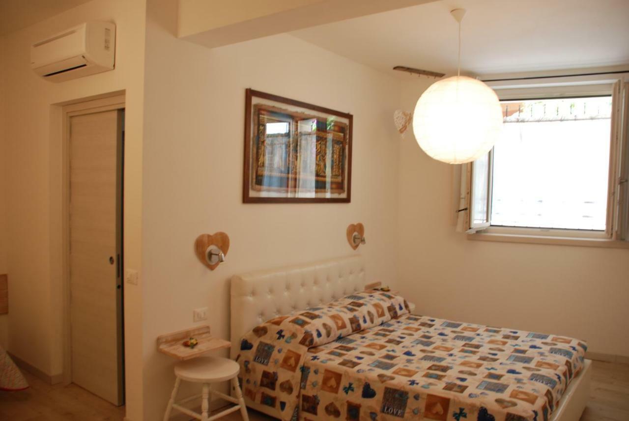 Casa Anita Lägenhet Limone sul Garda Exteriör bild
